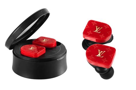 lv mw07|Louis Vuitton's Ridiculous Horizon Wireless Earbuds Will Cost .